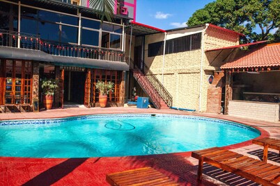HOTEL MIRAVA