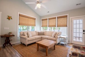 Smart TV, fireplace, offices