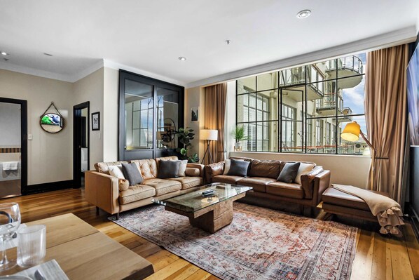 Télévision, espaces bureaux