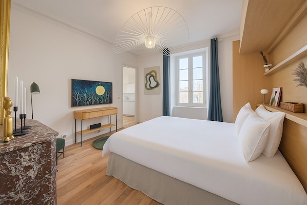 Căn hộ phong cách cổ điển, 1 giường cỡ king, bếp | Két bảo mật tại phòng, trang trí khác biệt