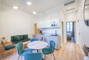 Family Apartment, 2 Bedrooms | Living area