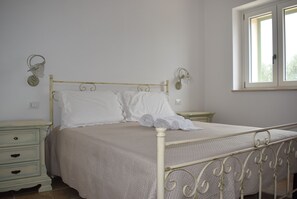 2 habitaciones, tabla de planchar con plancha y wifi gratis 