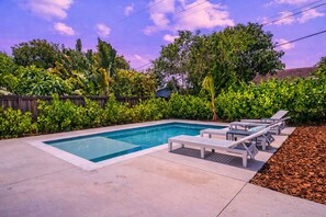 Pool - Villa Azul  - Private pool + near beach & downtown (West Palm Beach)