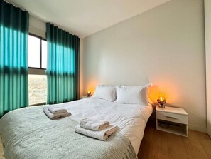 2 chambres, fer et planche à repasser, lit parapluie, Wi-Fi