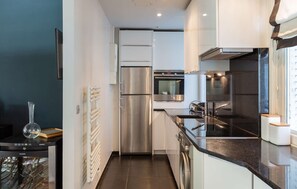 Cookware/dishes/utensils