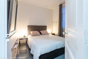 5 chambres, fer et planche à repasser, Wi-Fi, draps fournis