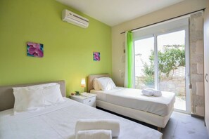 3 dormitorios, tabla de planchar con plancha, cuna de viaje y wifi