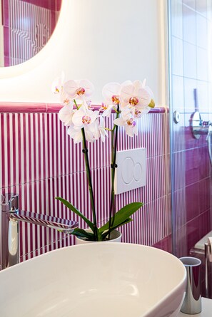 シャワー、タオル