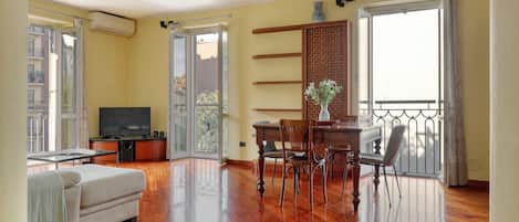 Economy Apartment, City View | Living area | 43-inch Smart TV with digital channels