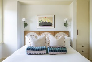 4 habitaciones, tabla de planchar con plancha, cuna de viaje y wifi 