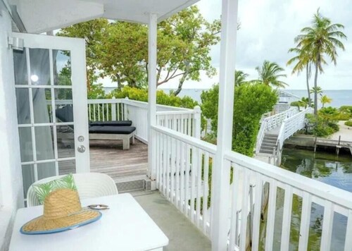 Terrace & Florida Bay View Suite @Islamorada - Shangri La Suite
