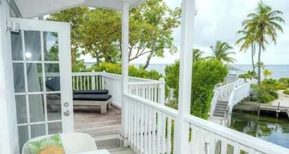 Terrace & Florida Bay View Suite @Islamorada - Shangri La Suite