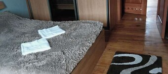 Rumia - Apartment - Sleeps 8 - Parking - Seaside