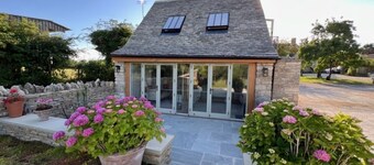 Idyllic secluded hideaway with countryside views