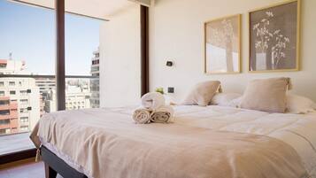 2 habitaciones, tabla de planchar con plancha, wifi y ropa de cama