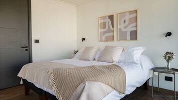 2 habitaciones, tabla de planchar con plancha, wifi y ropa de cama