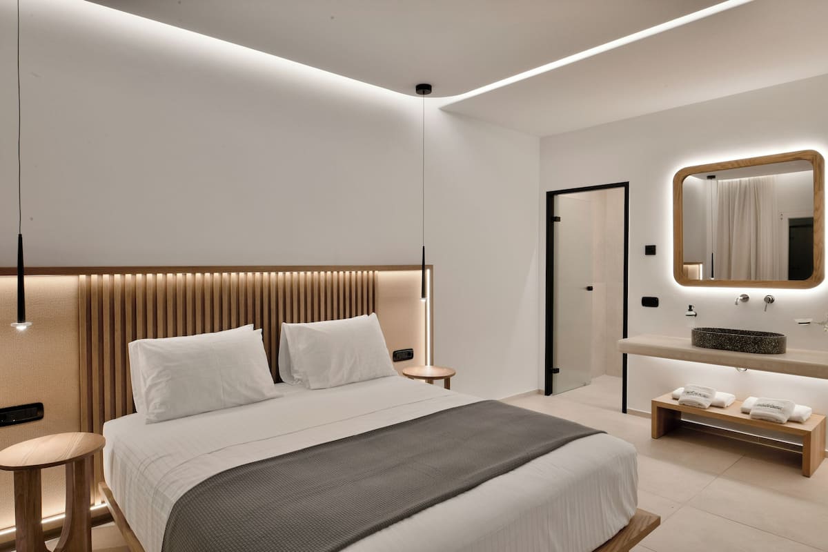 Superior Luxury Suite with Big Private Hot Tub with Sea View | Wifi gratis