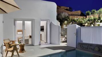 Premium Luxury Suite With Small pool with Sea View | Terrazza/patio