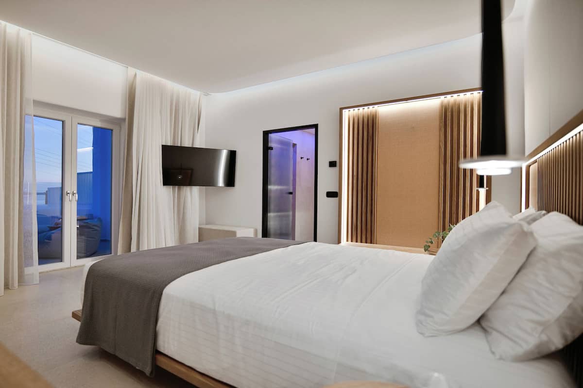 Deluxe Suite with Private Outdoor Hot Tub With Sea View | Wifi gratis