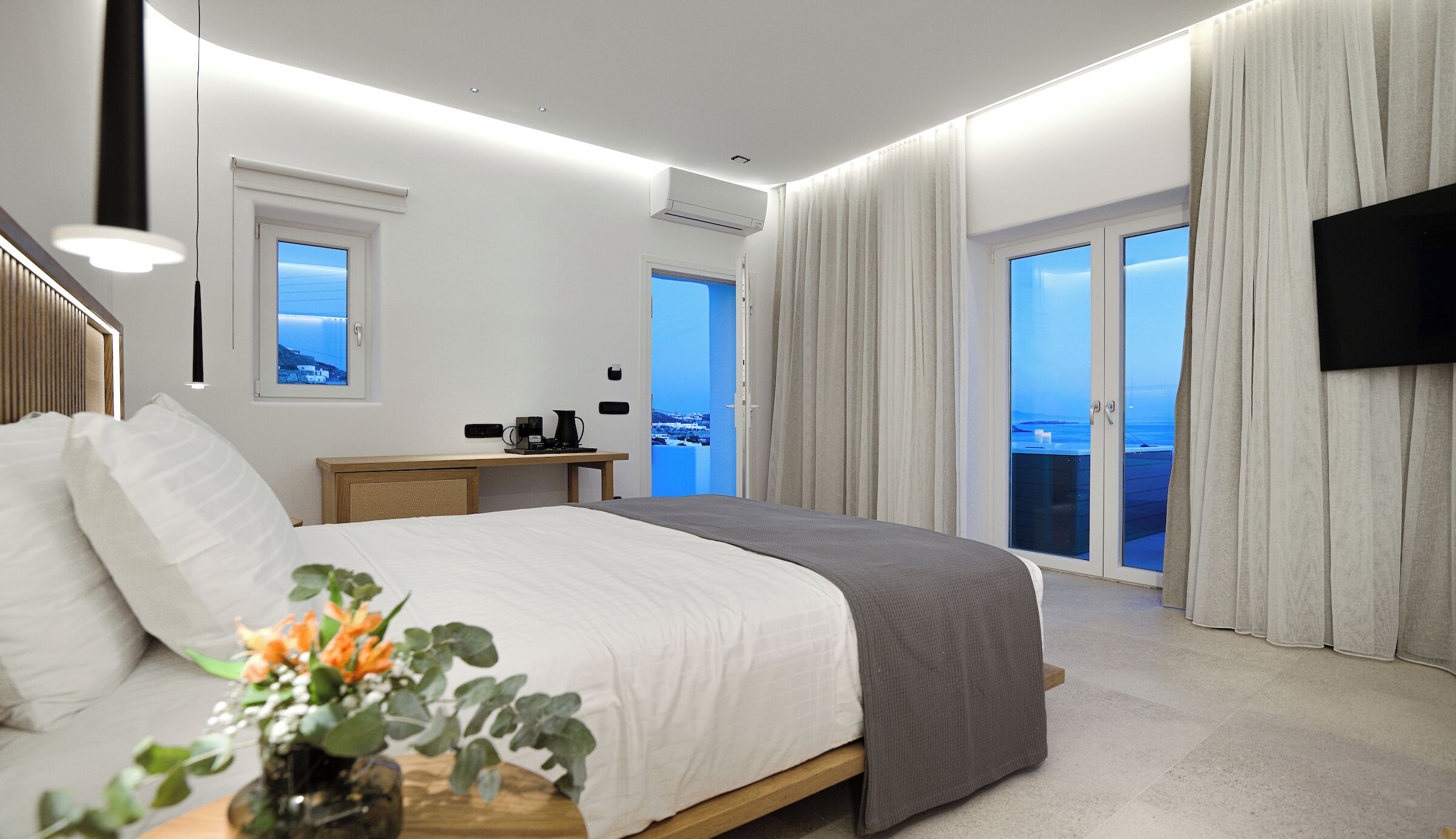 Deluxe Suite with Private Outdoor Hot Tub With Sea View | Schallisolierte Zimmer, kostenloses WLAN
