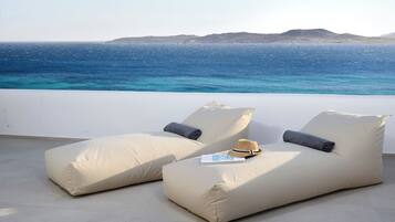 Premium Luxury Suite With Small pool with Sea View | Terrace/patio