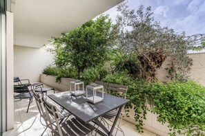 Outdoor dining - Olea Suite Pomegranate (Polignano a Mare)