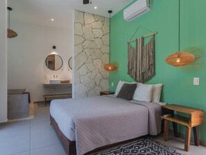 3 makuuhuonetta, silitysrauta/-lauta, ilmainen Wi-Fi, vuodevaatteet