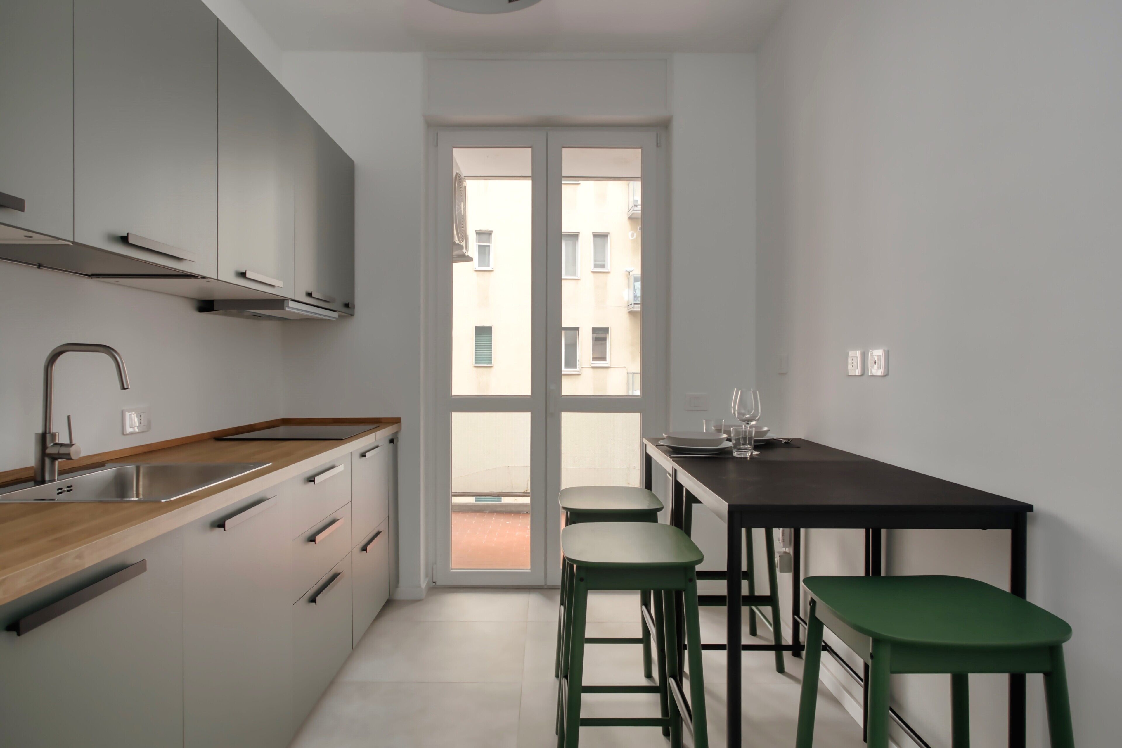 Appartement, 3 chambres, balcon, vue cour intérieure | Cuisine privée