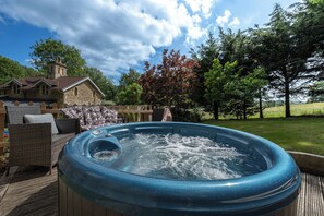 Terrace/patio - Lavender Lodge  (Bath)