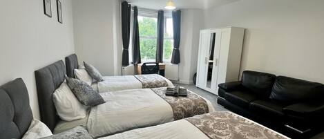 5 Schlafzimmer, kostenloses WLAN, Bettwäsche