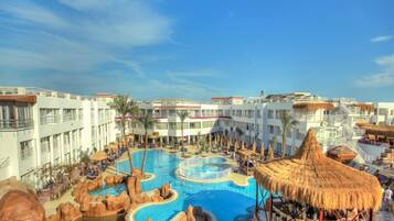 Double Room, Pool View | Teres/patio