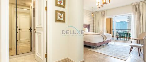 2 makuuhuonetta, tallelokero huoneessa, silitysrauta/-lauta