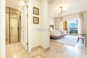 2 bedrooms, in-room safe, iron/ironing board, free WiFi