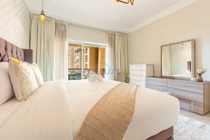 2 chambres, coffres-forts dans les chambres, fer et planche à repasser