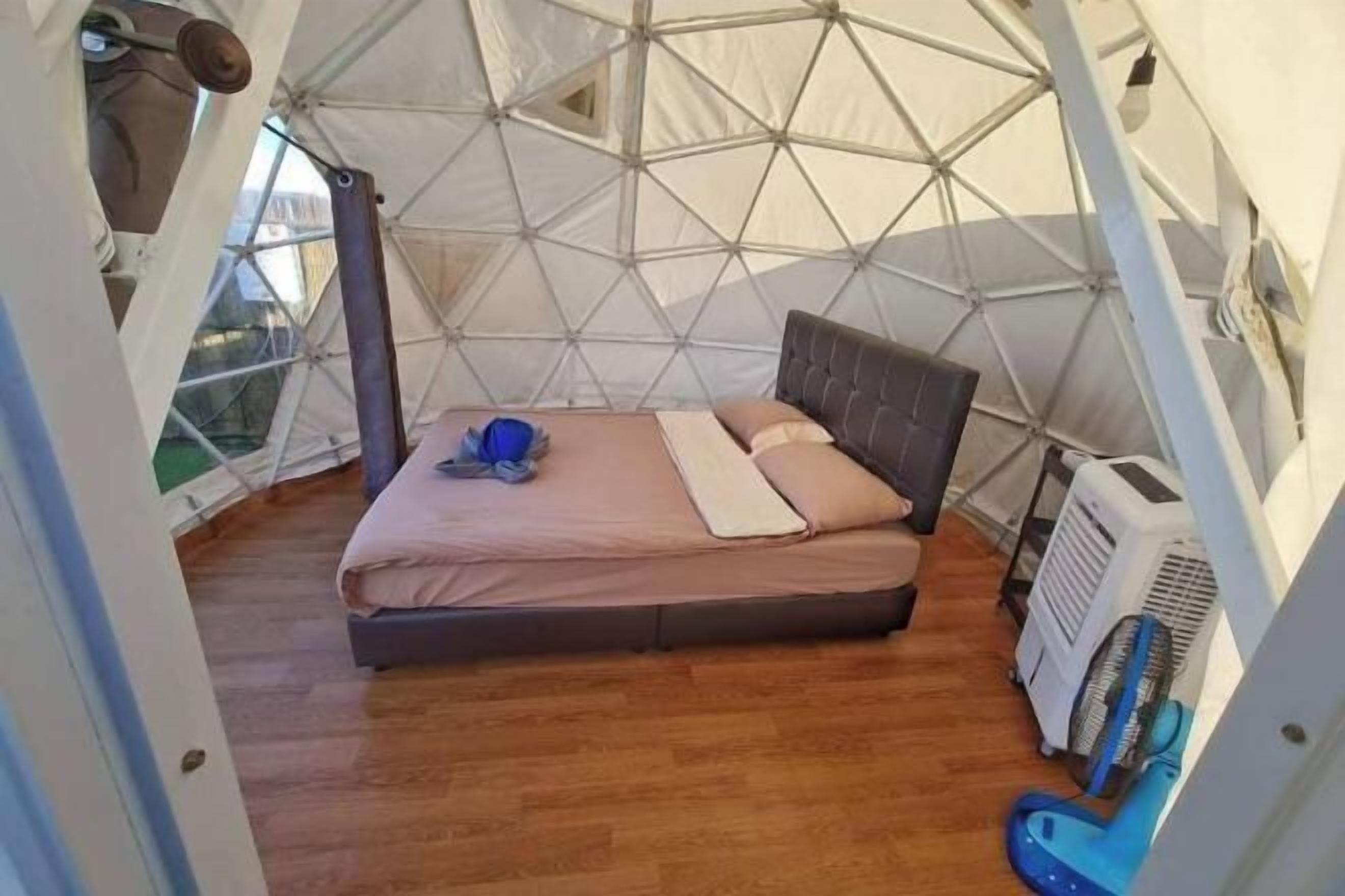 Wi-Fi gratuit, draps fournis