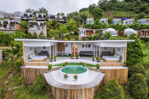 Luxury Quadruple Room | Free WiFi, bed sheets - Monsaan (Mae Rim)