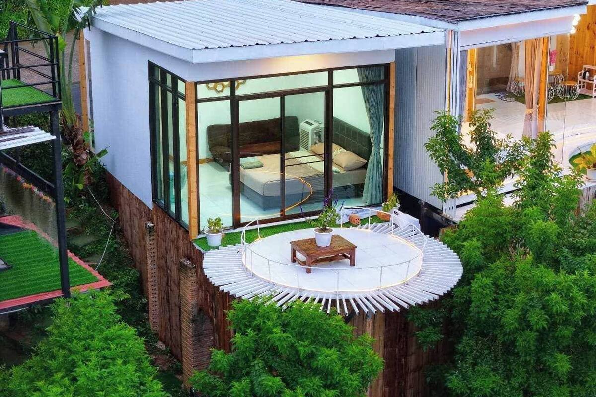 Classic Studio | Free WiFi, bed sheets