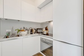 Fridge, oven, stovetop, dishwasher - Viganello Modern Apartments (Lugano)