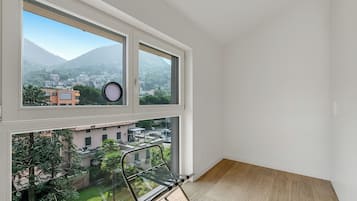 Standard-Apartment, Mehrere Schlafzimmer (Modern Viganello - Bre apartment) | Ausblick vom Zimmer