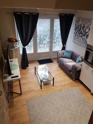 Living area - Au Mont Pour Deux # Mont-Saint-Michel# (In French only) (Pontorson)