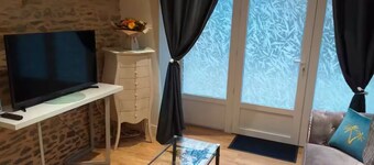 Au Mont Pour Deux # Mont-Saint-Michel# (In French only)