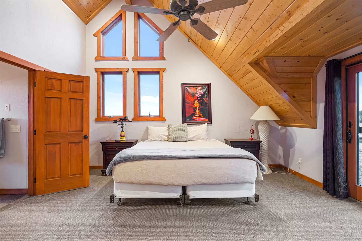 5 bedrooms, free WiFi, bed sheets