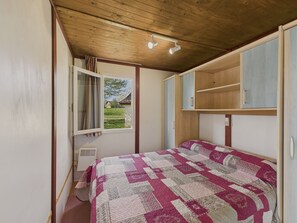 2 sovrum, strykjärn/strykbräda och gratis wi-fi