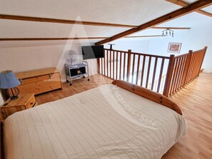 2 chambres, fer et planche à repasser