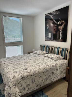 1 bedroom, WiFi, bed sheets - LabPark terrace Melano (Val Mara)