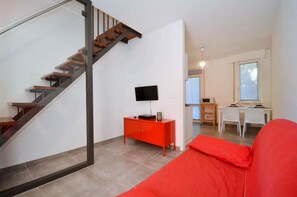 Fernseher, Kamin