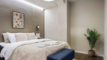 1 makuuhuone, työpöytä, silitysrauta/-lauta, Wi-Fi