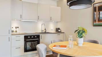 Frigorífic, forn, placa de cuina i rentaplats