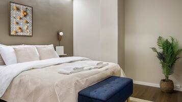 1 bedroom, desk, iron/ironing board, WiFi