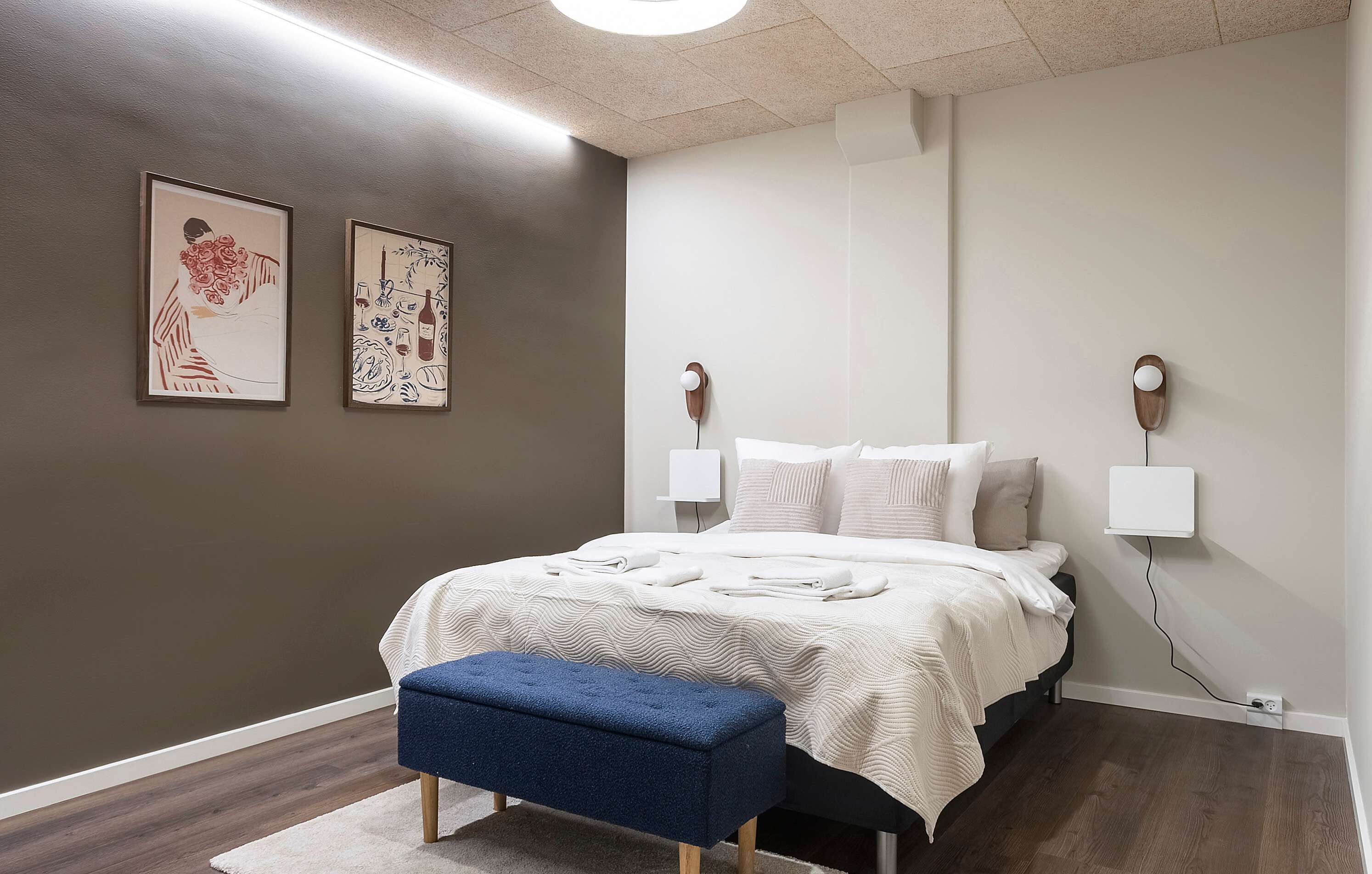 1 bedroom, desk, iron/ironing board, WiFi